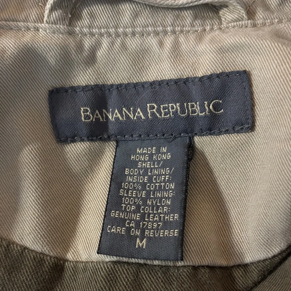 Banana Republic classic banana